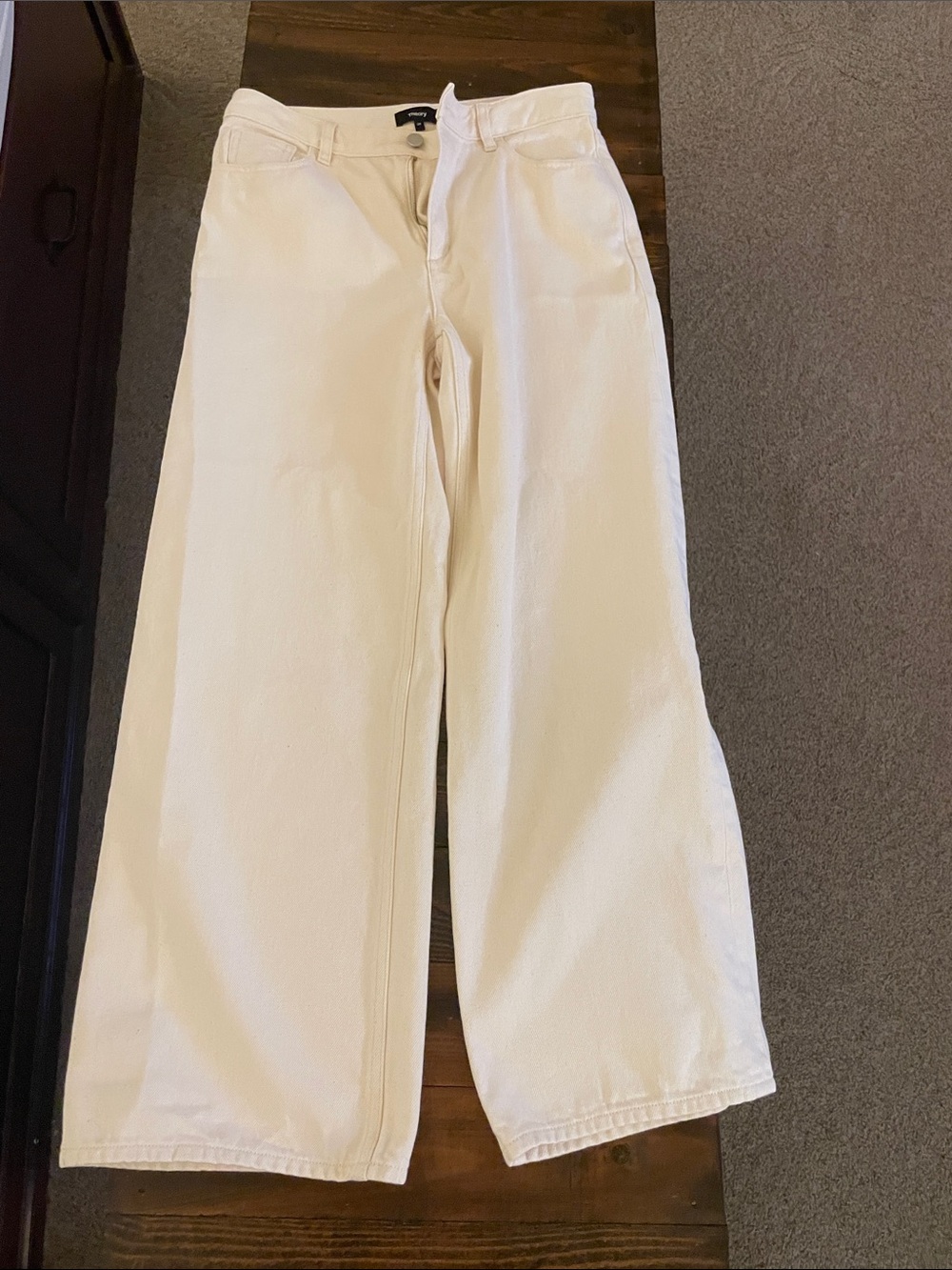 Theory Wide-Leg Jeans in Cream